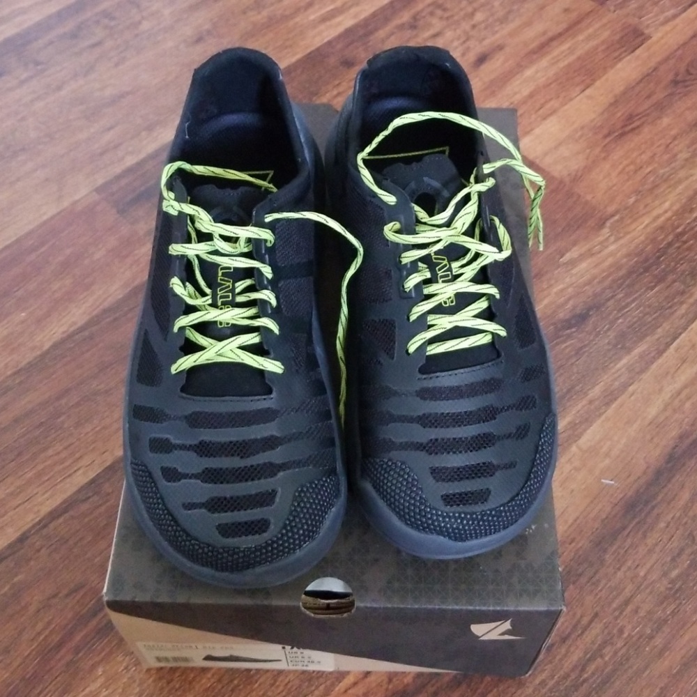 LALO size 9 that fits like 8.5 Zodiac Recon Womans